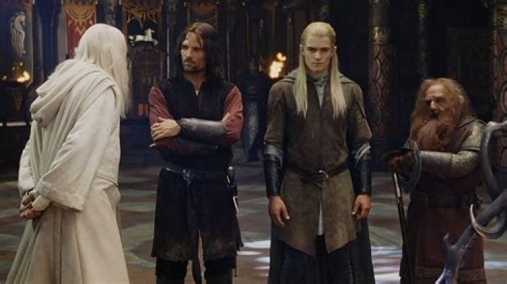 Can a dwarf and an elf mate LOTR?