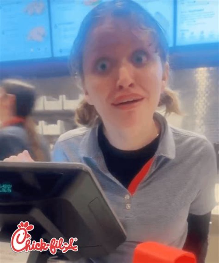 Does Chick-fil-A allow tattoos?