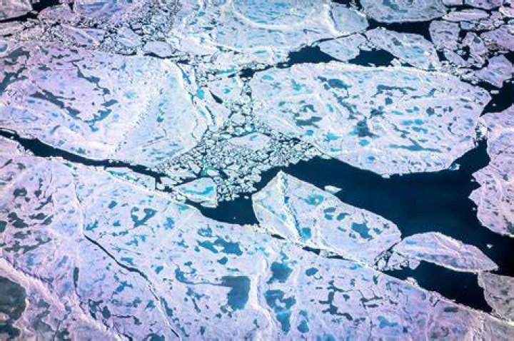 Does the ocean ever freeze?